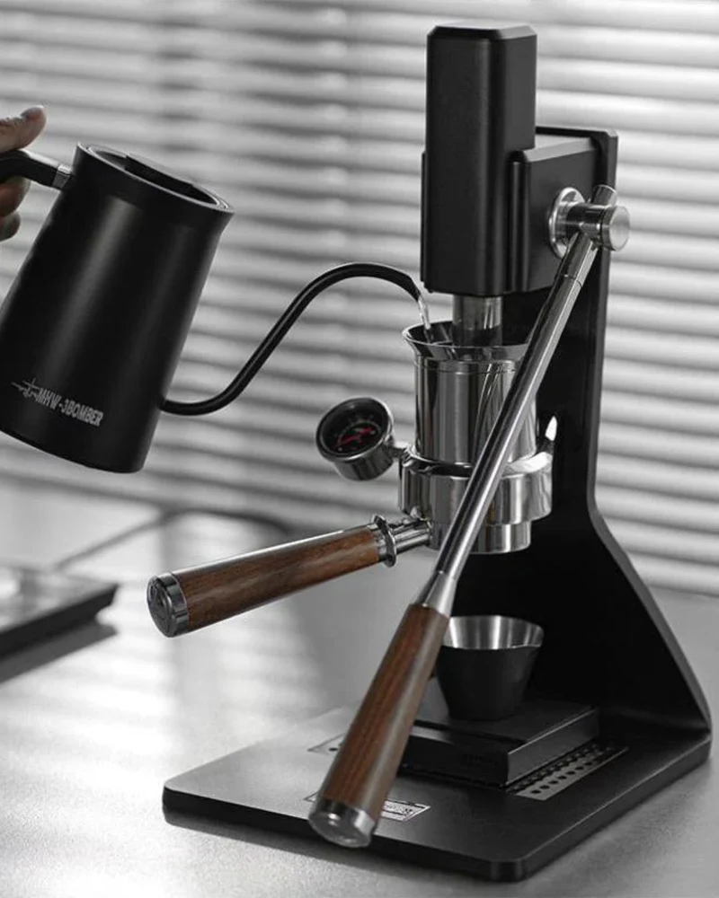 MHW-3BOMBER Sonic S7 Manual Espresso Machine + 10-Pieces Deluxe Barista Kit