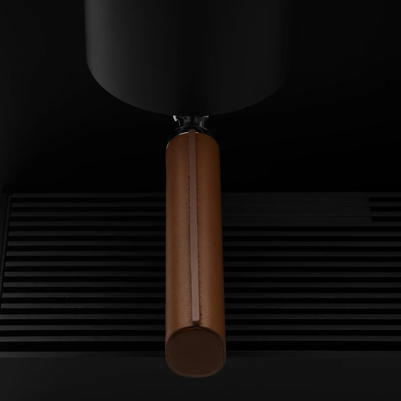 LIGRE Doppel-Siebträger 58 mm – Griff mit Rindleder cognac brown, von TSATSAS gefertigt