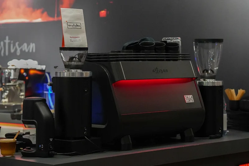 Dalla Corte Artisan 2-gruppig Multiboiler-Siebträgermaschine, limitierte Edition