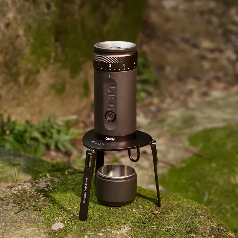 OutIn Faltbarer Kaffeeständer – Deine mobile Kaffeebar für unterwegs