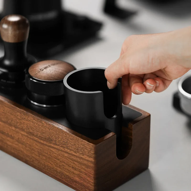 MHW-3BOMBER Espresso-Siebträgerhalter & Tamping-Station (Walnuss)