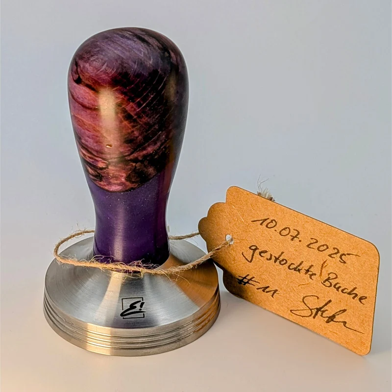 Epoxy Elegance Tamper #11 – Gestockte Buche & Violett
