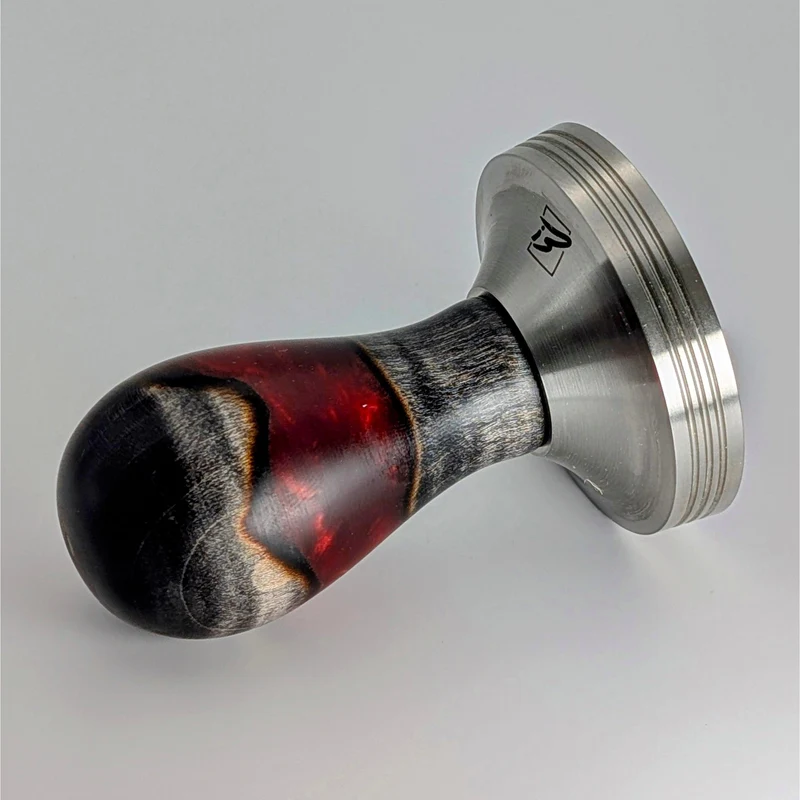 Epoxy Elegance Tamper #2 – Riegelahorn & Lava-Rot