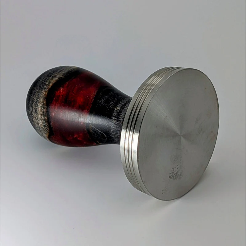 Epoxy Elegance Tamper #2 – Riegelahorn & Lava-Rot