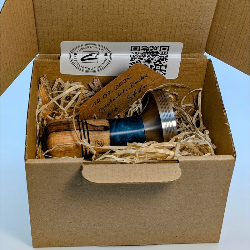 Epoxy Elegance Tamper #6 – Gestockte Buche & Tiefblau
