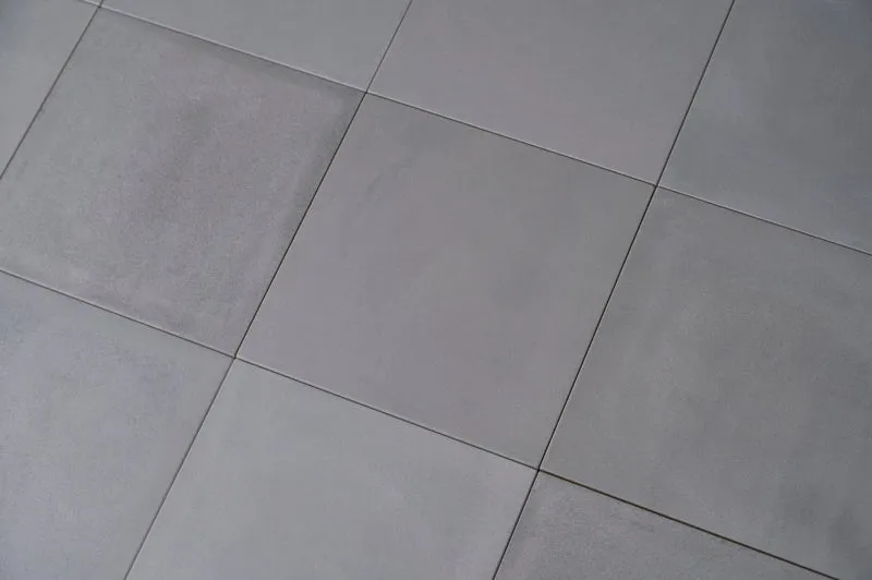 Contrasti Grigio R10/B 20x20 cm Feinsteinzeug
