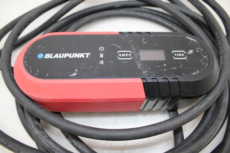 D-Ware Blaupunkt P3PM2T2 Mobile Elektro-Auto Ladestation Typ 2 8 m DEFEKTWARE