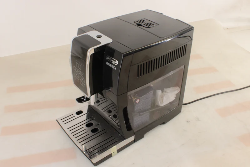 B-Ware DeLonghi Kaffeevollautomat Kaffeemaschine Dinamica Schwarz LatteCrema System
