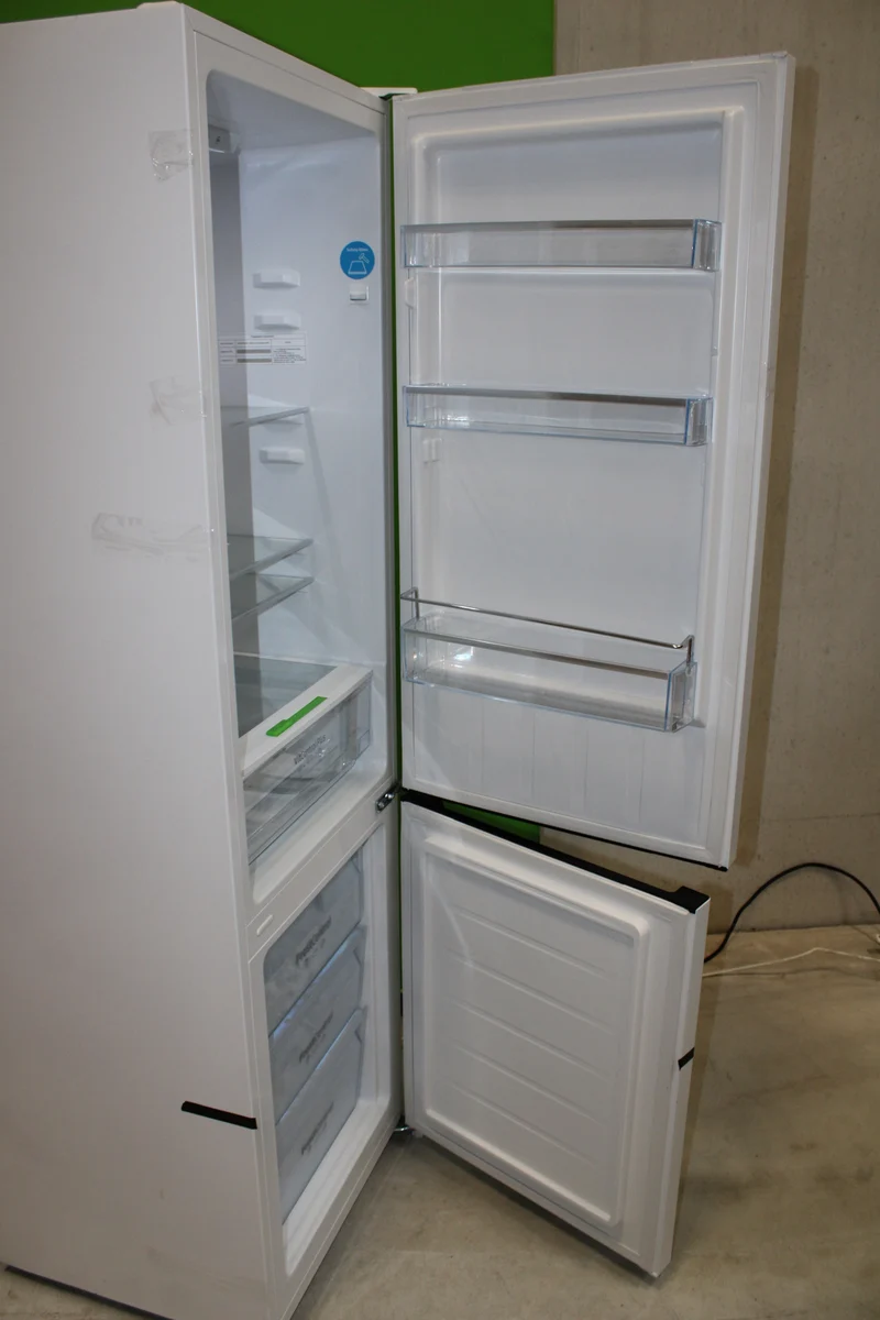 B-Ware Amica Kühl-Gefrier-Kombination Kühlschrank 262 l Weiß KGCL 387150 W SIEHE TEXT