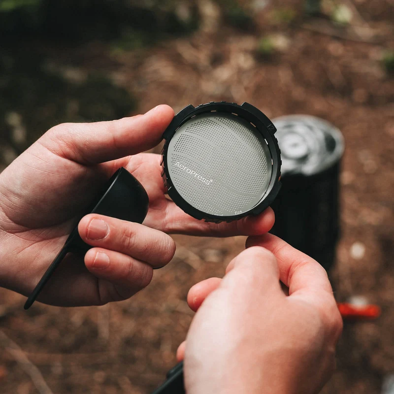 AeroPress Coffee Maker Go – Kompakte Kaffeepresse für perfekten Genuss unterwegs inklusive 100 Filter