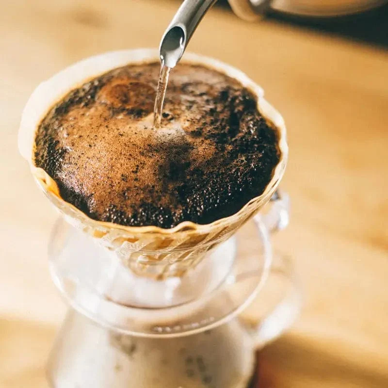 Hario Coffee Dripper V60 Glas Brewing Kit - Set mit Kanne und Filterhalter