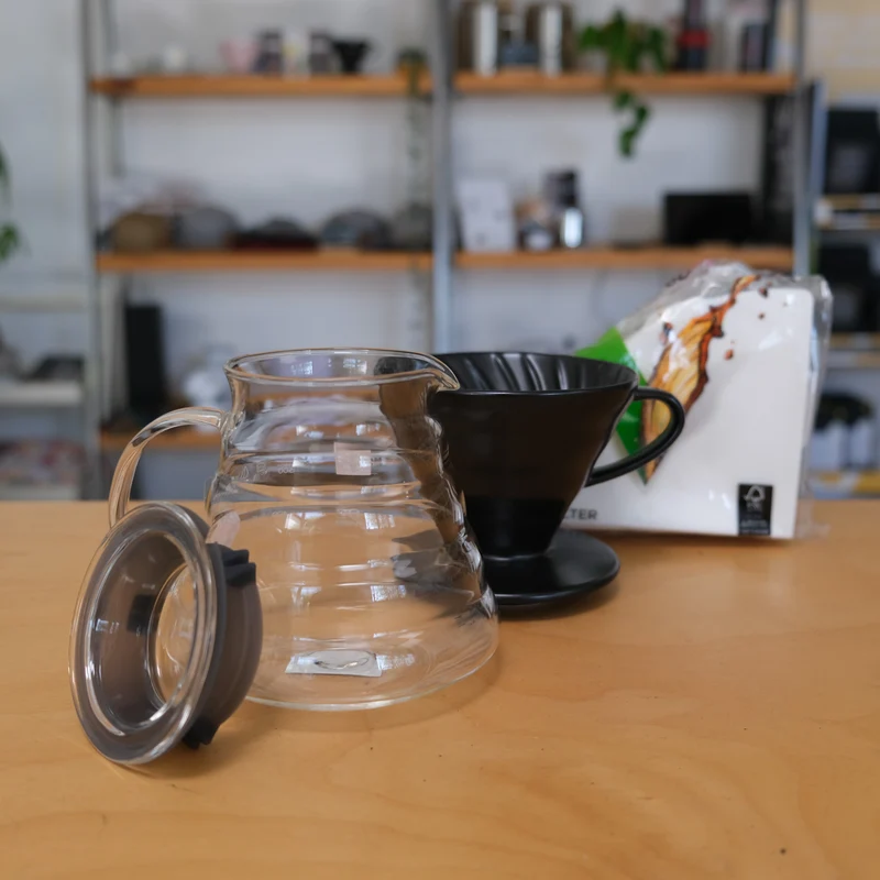 HARIO V60 Set Komplett | Handfilter, Glaskaraffe & Filterpapier