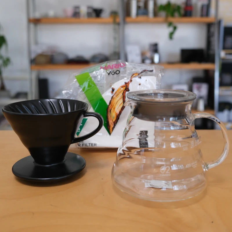 HARIO V60 Set Komplett | Handfilter, Glaskaraffe & Filterpapier