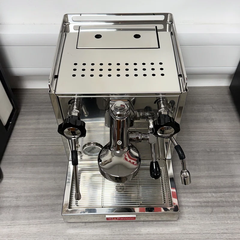 Showroom Model La Pavoni Cellini Classic Espresso Machine - LPSCCC01UK