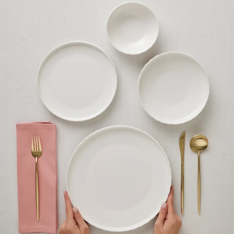 Karaca Stream Bone China Pumpkin 6 Kişilik 24 Parça Yemek Takımı, Beyaz