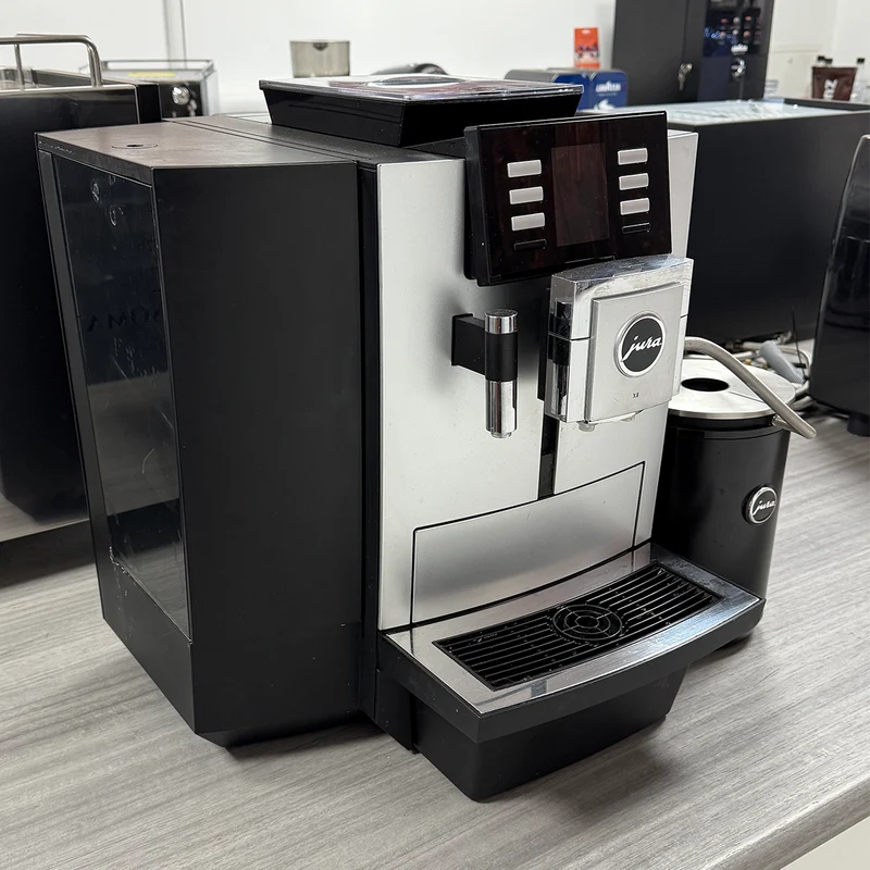 Refurbished Jura X8 Professional Coffee Machine & Cool Control Milk Cooler Bundle