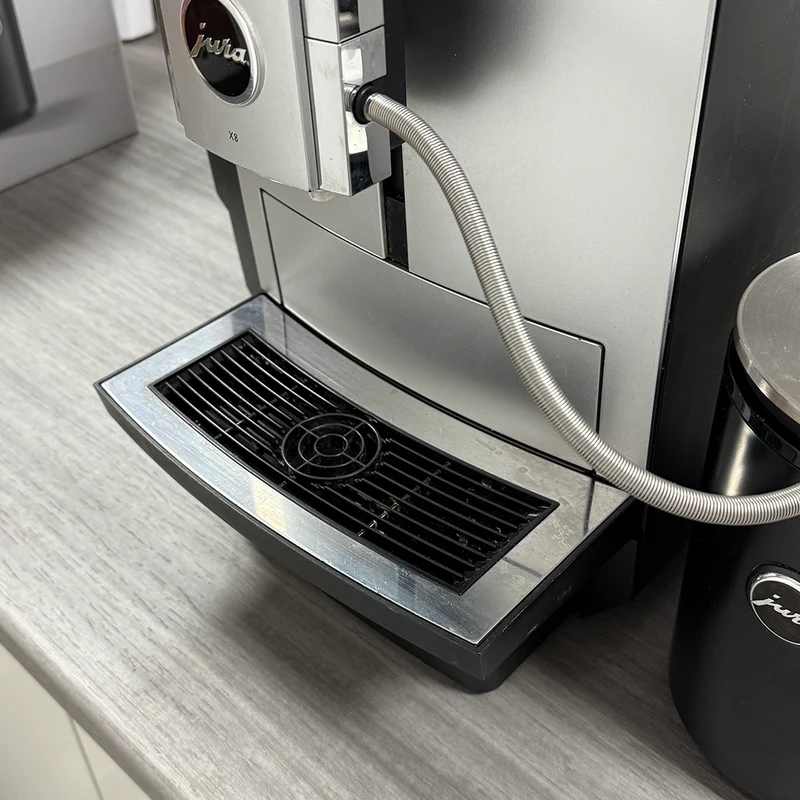 Refurbished Jura X8 Professional Coffee Machine & Cool Control Milk Cooler Bundle