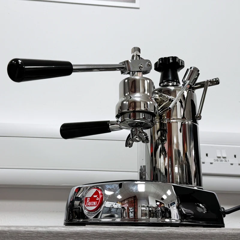 Showroom Model La Pavoni Lever Professional (Chrome base black handles) 240v - LPLPLQ01UK