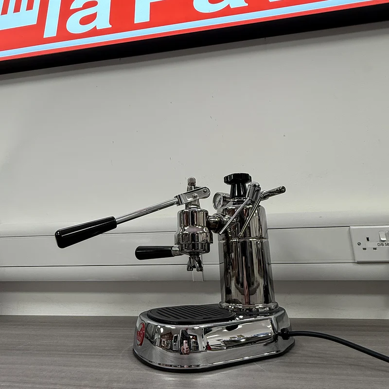 Showroom Model La Pavoni Lever Professional (Chrome base black handles) 240v - LPLPLQ01UK