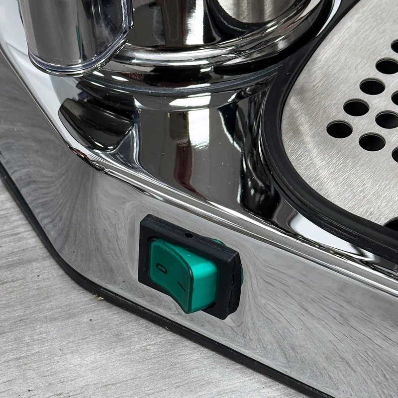 Showroom Model La Pavoni Lever Professional (Chrome base black handles) 240v - LPLPLQ01UK