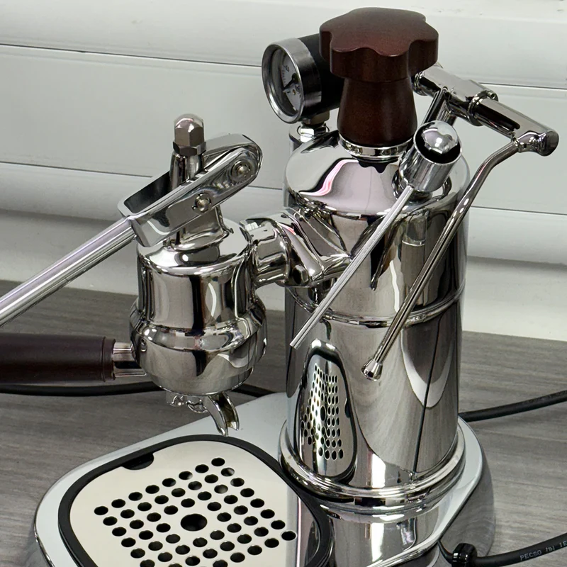 SHOWROOM MODEL La Pavoni Lever Professional (Chrome base wood handles) 240v - LPLPLH01UK