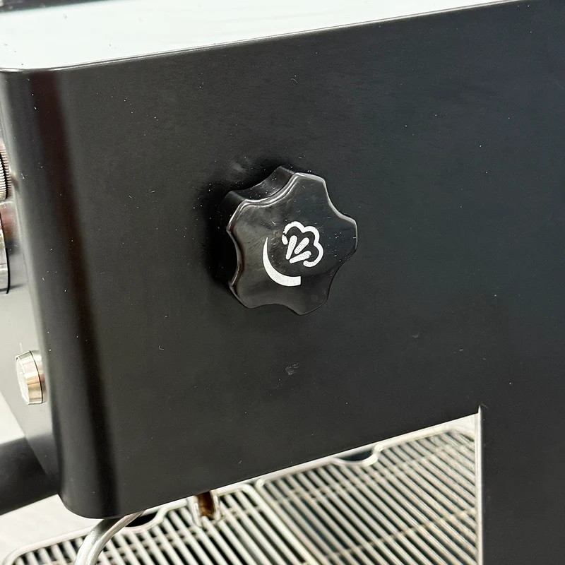 SHOWROOM MODEL LA PAVONI CASABAR BLACK (NEW MODEL)