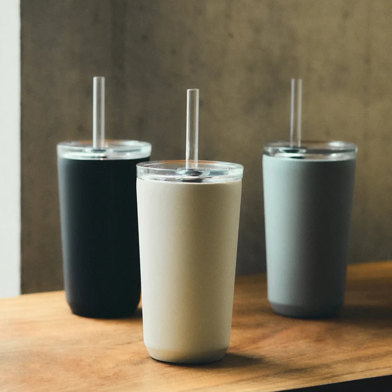 Kinto - TO GO TUMBLER Becher mit Strohhalm