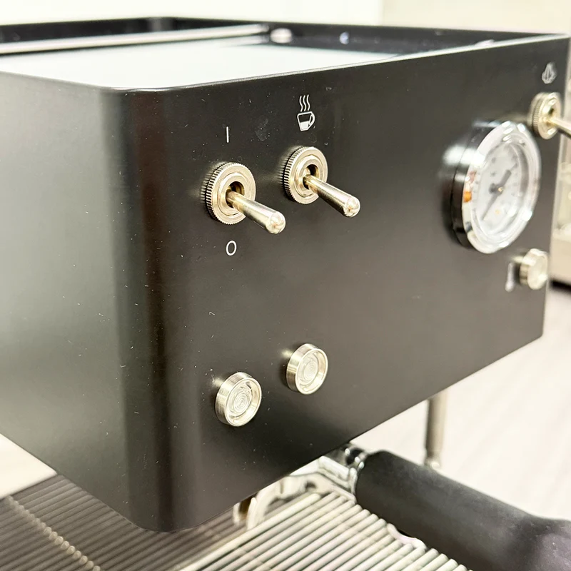 GRADED PRODUCT LA PAVONI CASABAR BLACK (NEW MODEL)