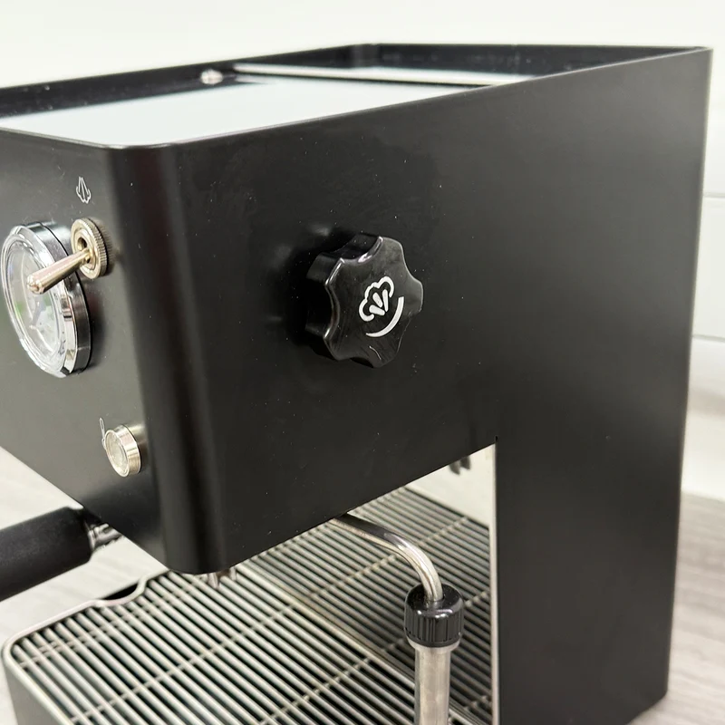 GRADED PRODUCT LA PAVONI CASABAR BLACK (NEW MODEL)