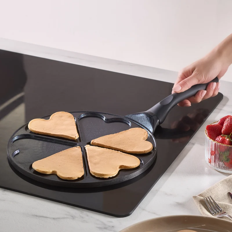 Karaca Fluffy Love Antihaft-Pfannkuchenpfanne mit Induktionskeramikbeschichtung, 26 cm, schwarz
