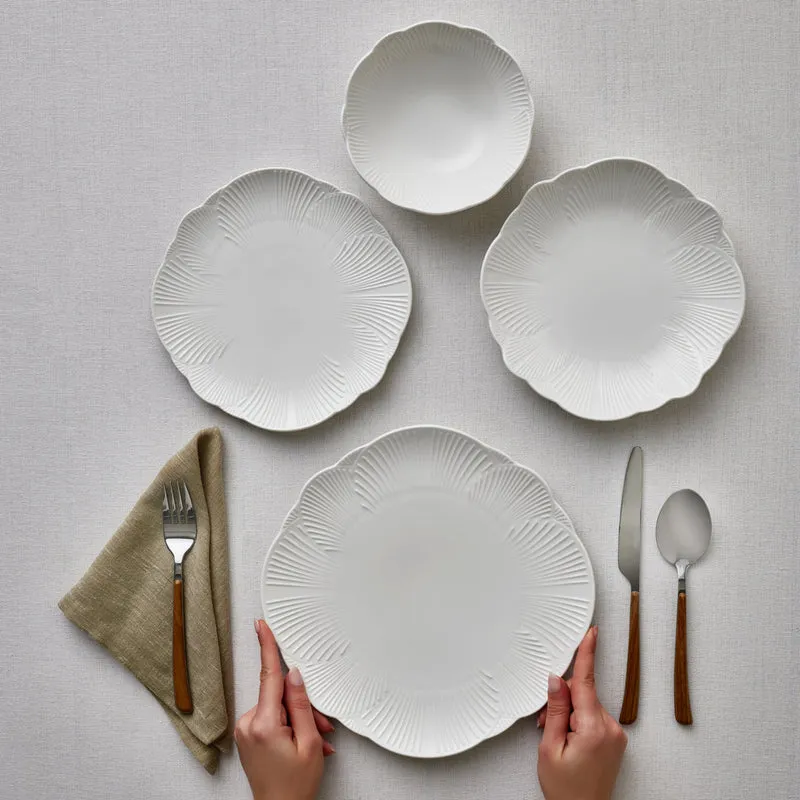 Karaca Bloom 6 Kişilik 24 Parça Bone China Yemek Takımı, Beyaz