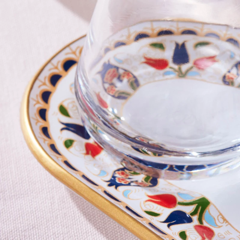 Karaca Tulip 12-Teiliges Tee-Set