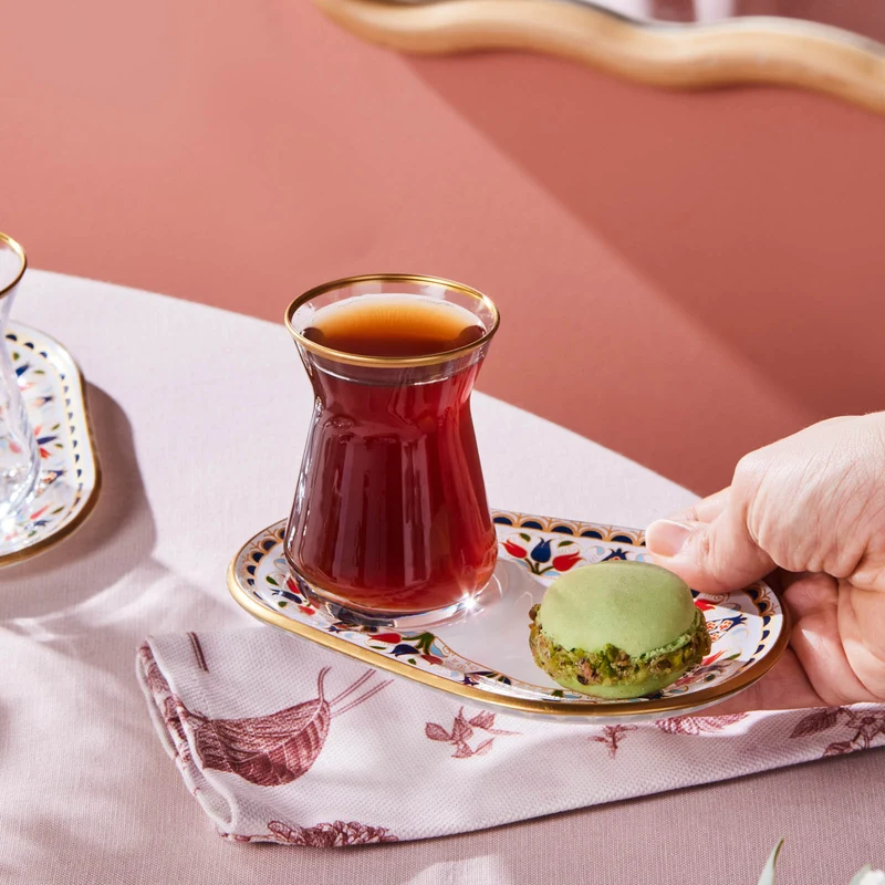 Karaca Tulip 12-Teiliges Tee-Set